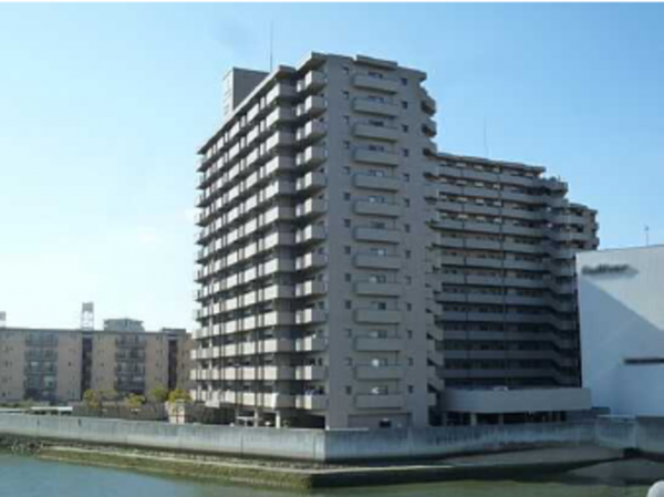 広島市中区吉島東、マンションの外観画像です