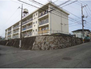 呉市焼山東、マンションの外観画像です