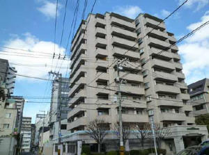 広島市中区猫屋町、マンションの外観画像です