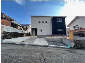 呉市焼山東、中古一戸建ての外観画像です