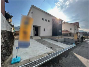 呉市焼山東、中古一戸建ての外観画像です