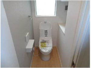 呉市広弁天橋町、中古一戸建てのトイレ画像です