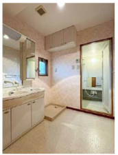 呉市広中町、マンションの洗面画像です