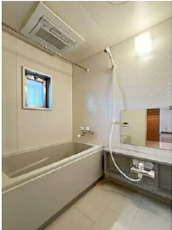 呉市広中町、マンションの風呂画像です