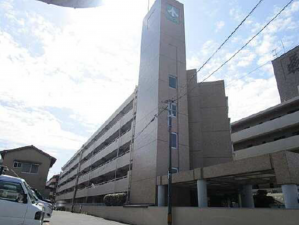 広島市東区戸坂千足、マンションの外観画像です