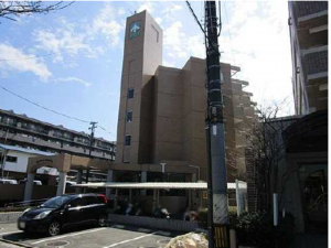 広島市東区戸坂千足、マンションの外観画像です