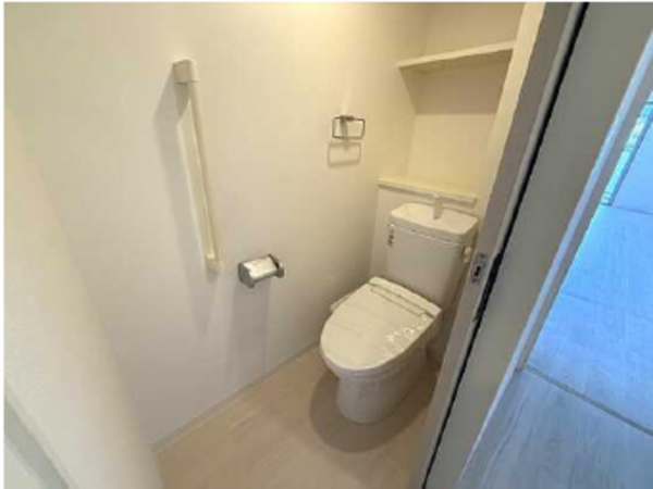 広島市西区南観音町、マンションのトイレ画像です