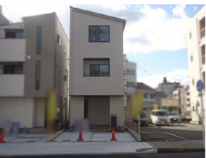 呉市本通、中古一戸建ての外観画像です