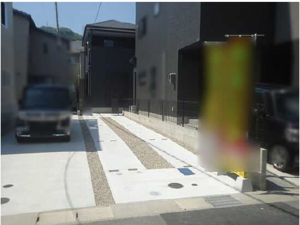 呉市広古新開、新築一戸建ての駐車場画像です