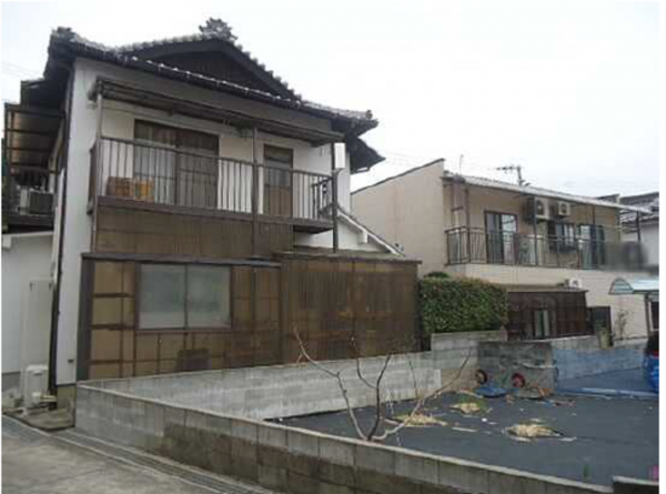 呉市天応西条、収益物件/店舗付住宅の外観画像です