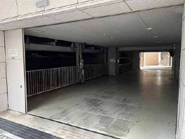 広島市中区西平塚町、マンションの画像です