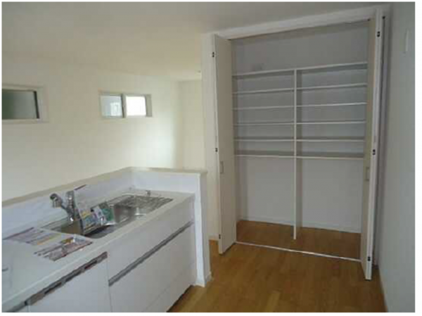 呉市本通、中古一戸建てのキッチン画像です