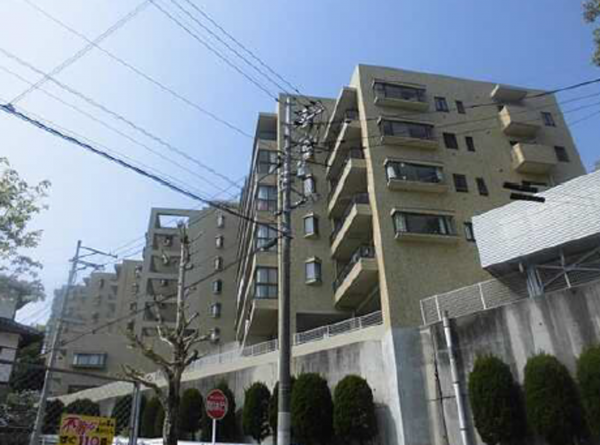 広島市西区新庄町、マンションの外観画像です