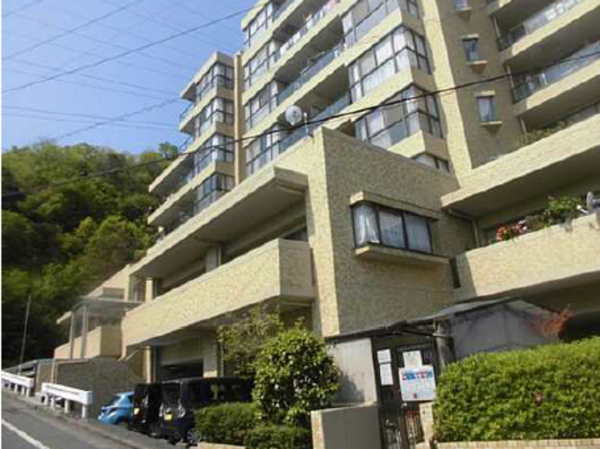 広島市西区新庄町、マンションの外観画像です