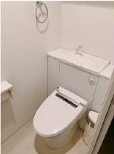 広島市中区十日市町、マンションのトイレ画像です