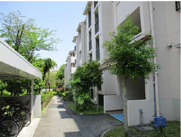 広島市西区鈴が峰町、マンションの外観画像です