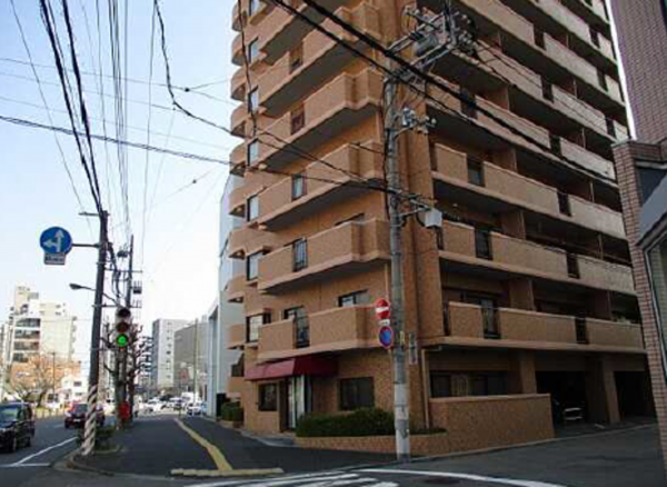 広島市西区西観音町、マンションの外観画像です