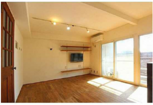 広島市西区井口鈴が台、マンションの居間画像です