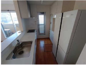 広島市南区向洋新町、中古一戸建てのキッチン画像です