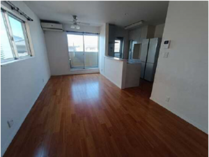 広島市南区向洋新町、中古一戸建ての居間画像です