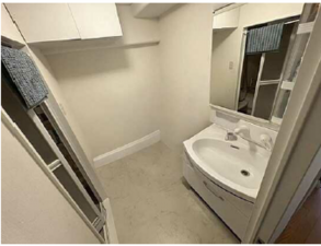 広島市東区牛田旭、マンションの洗面画像です