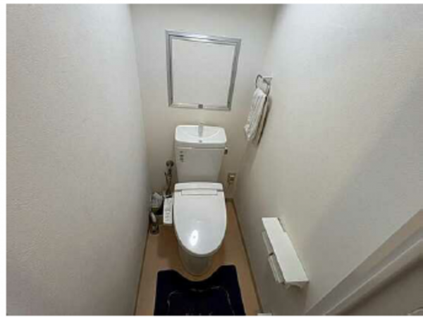 広島市東区牛田旭、マンションのトイレ画像です