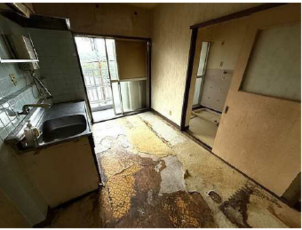 呉市焼山東、マンションの居間画像です