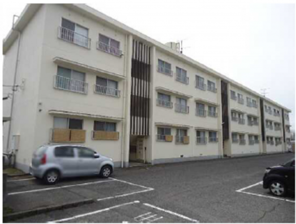 呉市焼山東、収益物件/マンションの外観画像です