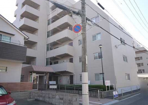 広島市南区上東雲町、マンションの外観画像です