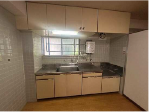 広島市東区牛田新町、マンションのキッチン画像です