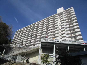 広島市東区山根町、マンションの外観画像です