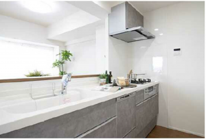 広島市中区江波南、マンションのキッチン画像です