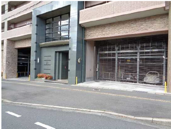 呉市東片山町、マンションの駐車場画像です