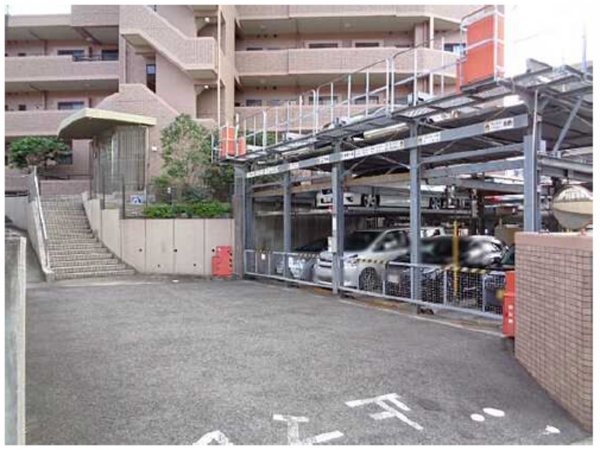 呉市東片山町、マンションの駐車場画像です