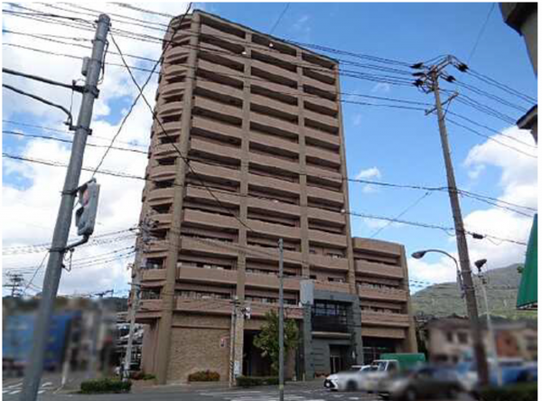 呉市東片山町、マンションの外観画像です