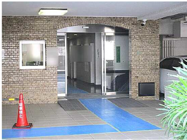 広島市東区光町、マンションのエントランス画像です