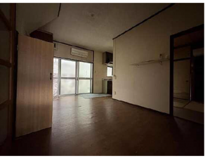 広島市東区上温品、中古一戸建ての居間画像です