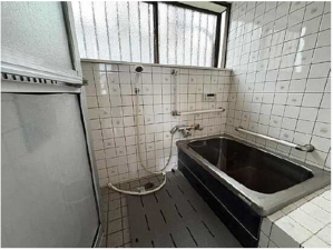 広島市東区上温品、中古一戸建ての風呂画像です