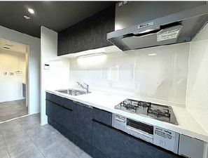 広島市西区古江新町、マンションのキッチン画像です