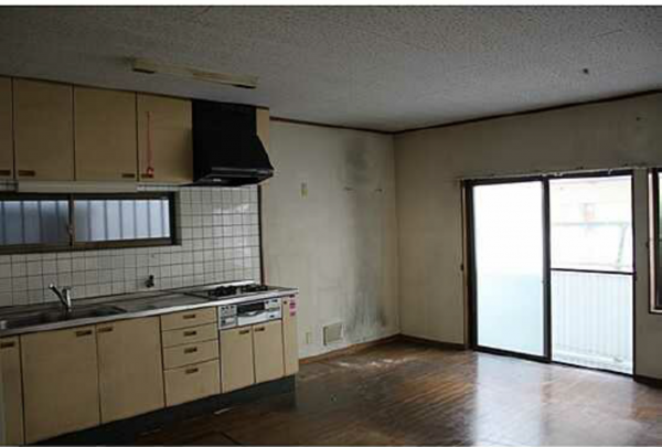 広島市南区仁保新町、中古一戸建てのキッチン画像です