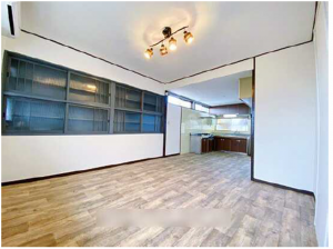 呉市長ノ木町、収益物件/住宅の居間画像です