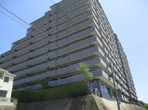 広島市西区井口台、マンションの外観画像です