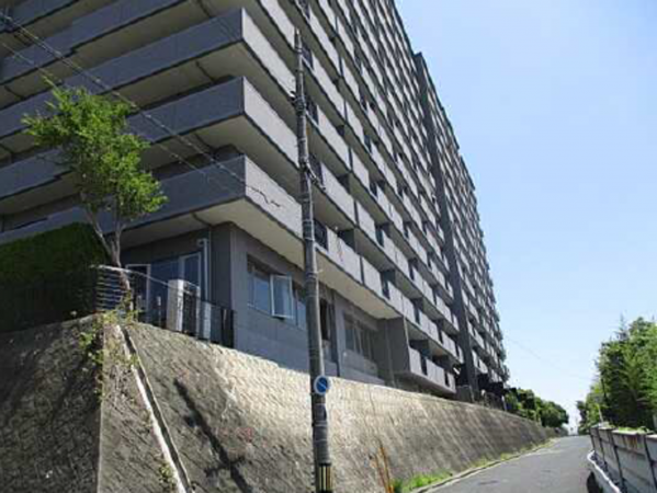 広島市西区井口台、マンションの外観画像です