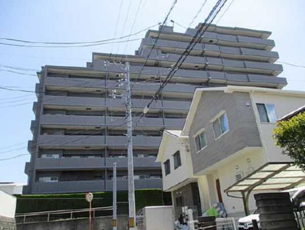 広島市西区井口台、マンションの外観画像です