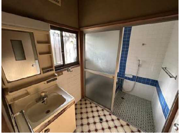 広島市西区己斐上、中古一戸建ての洗面画像です