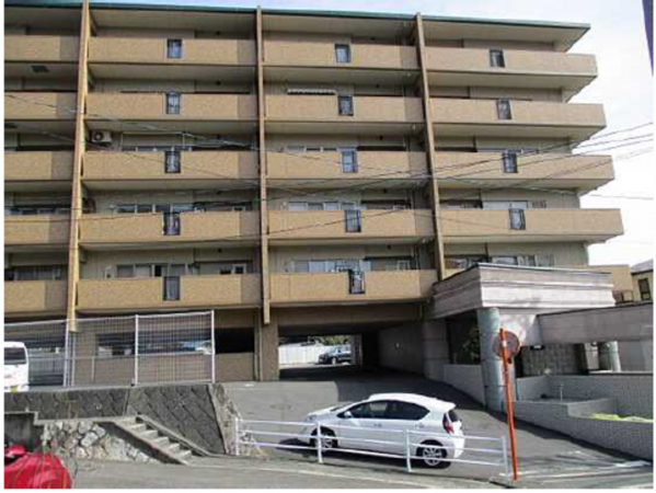 広島市西区三滝本町、マンションの外観画像です