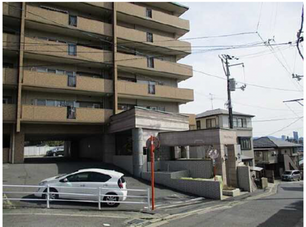 広島市西区三滝本町、マンションの外観画像です