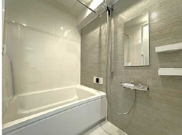 広島市中区舟入中町、マンションの風呂画像です