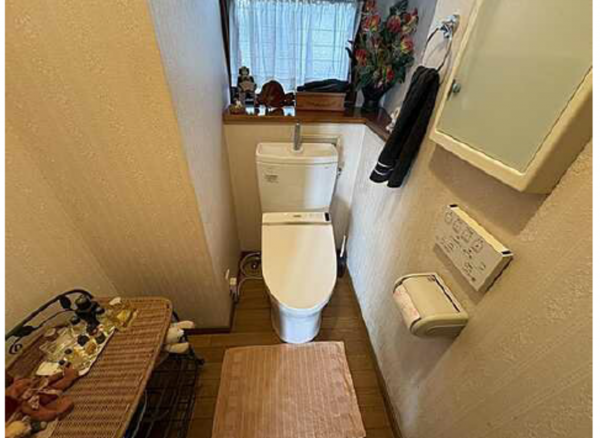 広島市西区草津梅が台、中古一戸建てのトイレ画像です