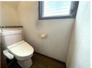 広島市東区馬木、中古一戸建てのトイレ画像です